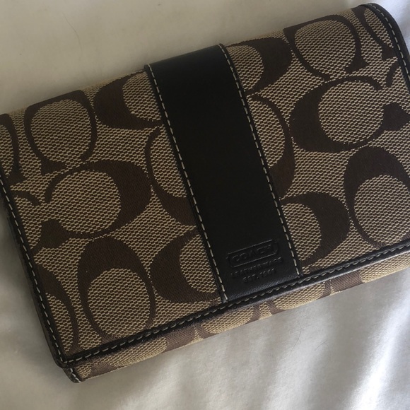 Coach Wallet - Picture 2 of 6